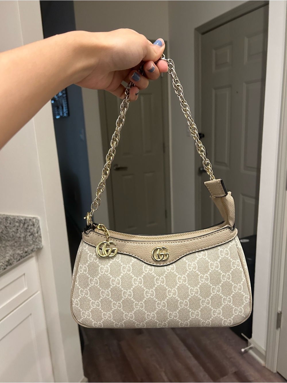 Purse - Picture 3 of 6
